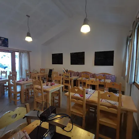Du Freney Hotel *